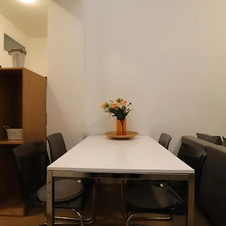 New B In Király Street 106 *