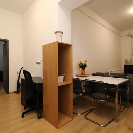New B In Király Street 106 *